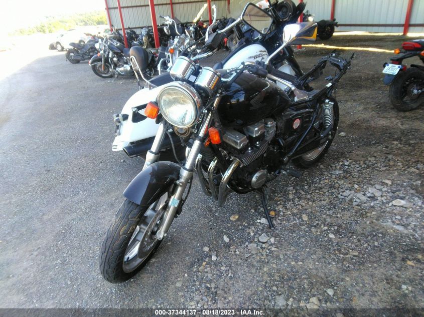 2002 HONDA CB750 - JH2RC38002M000152