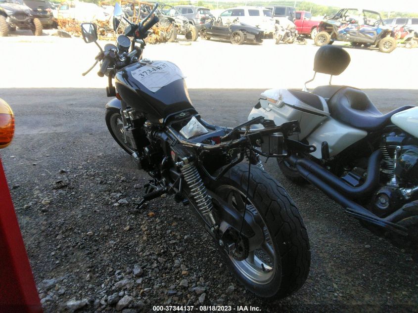 2002 HONDA CB750 - JH2RC38002M000152