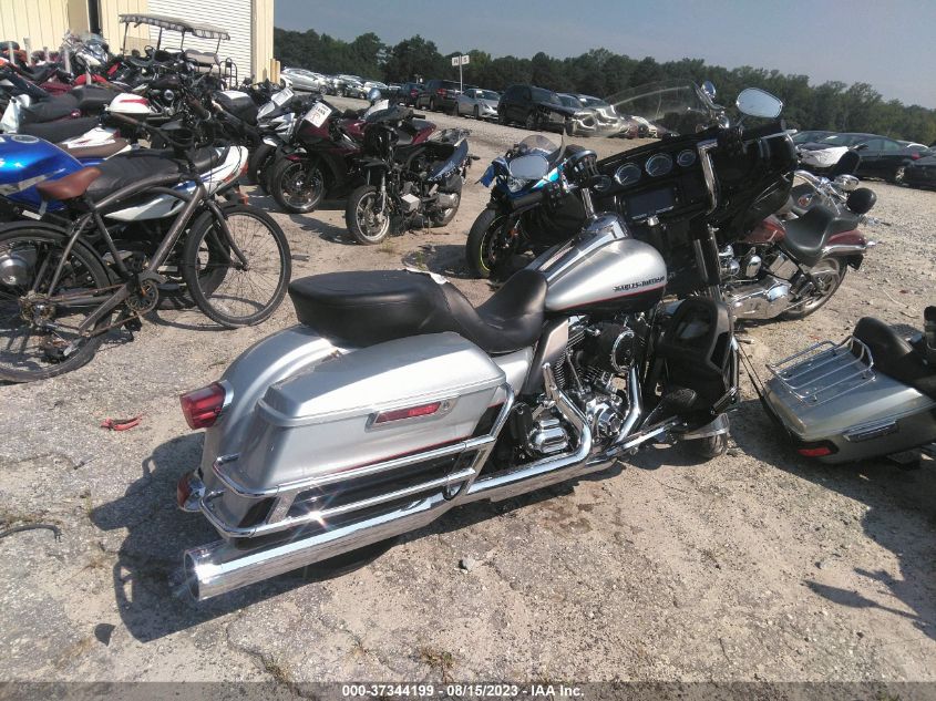2015 HARLEY-DAVIDSON FLHTKL ULTRA LIMITED LOW 1HD1KKL1XFB646138