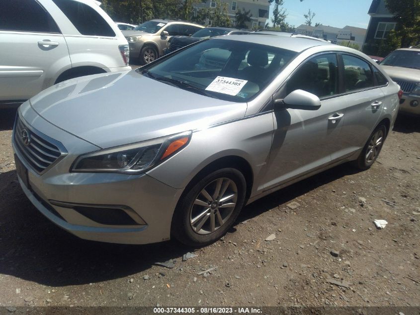 2016 HYUNDAI SONATA 2.4L SE - 5NPE24AF5GH388351