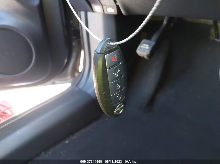 2017 NISSAN ROGUE SV - KNMAT2MT9HP586857