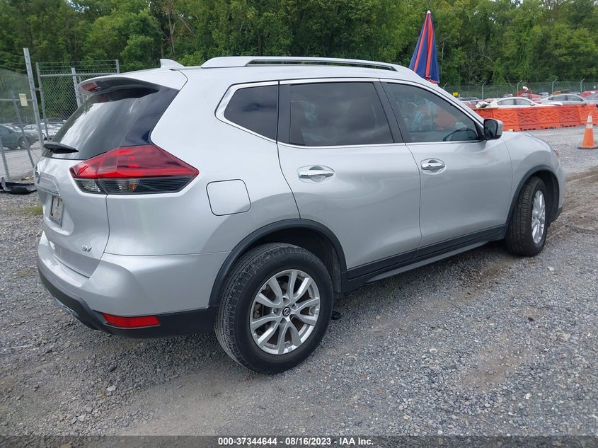 VIN KNMAT2MT6JP600588 2018 NISSAN ROGUE SV