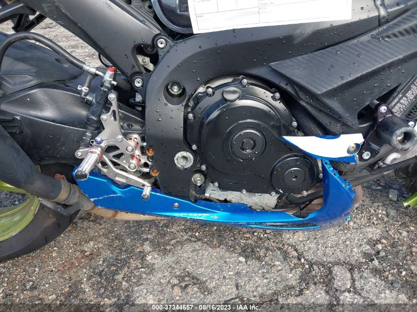 2015 SUZUKI GSX-R750 - JS1GR7MAXF2101716