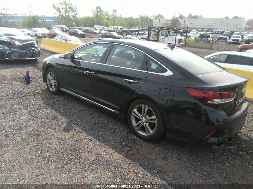 2019 HYUNDAI SONATA SPORT - 5NPE34AF0KH746381