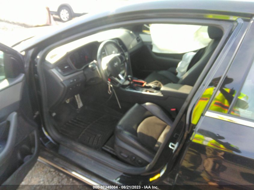 2019 HYUNDAI SONATA SPORT - 5NPE34AF0KH746381