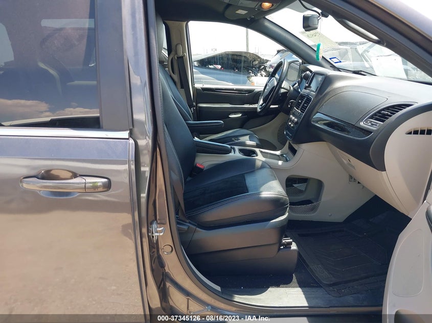 VIN 2C4RDGCG5JR253660 2018 DODGE GRAND CARAVAN SXT