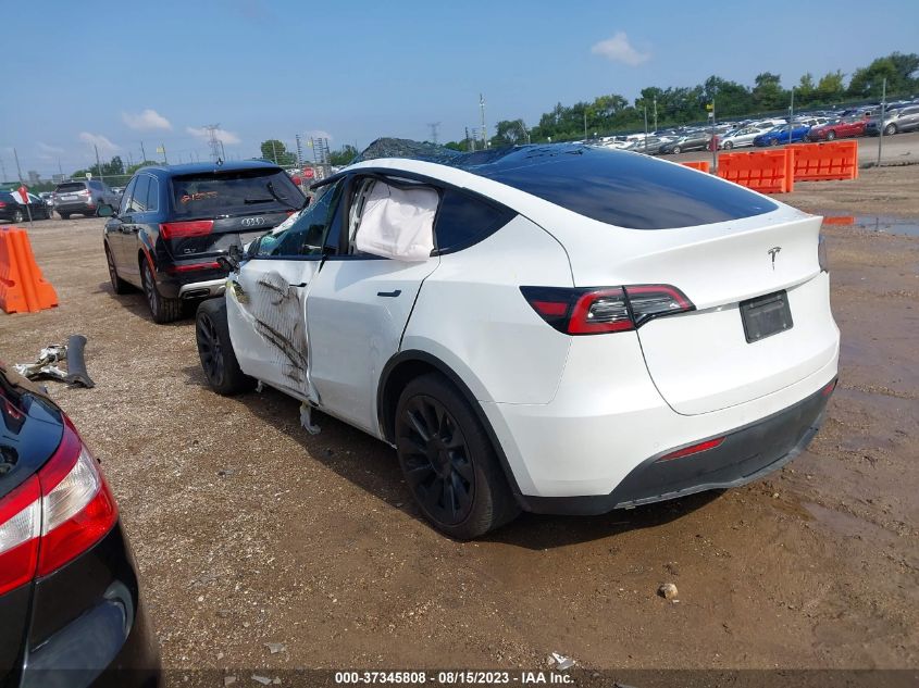 5YJYGAEE5MF295399 Tesla Model Y  3