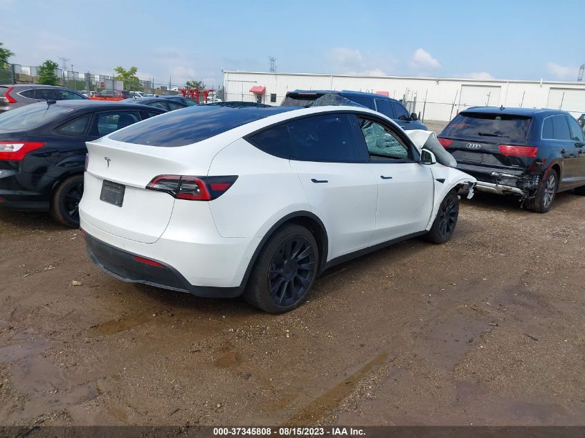 5YJYGAEE5MF295399 Tesla Model Y  4