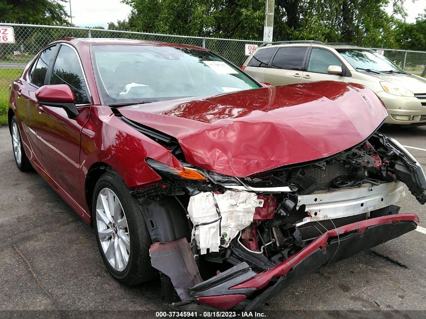2018 TOYOTA CAMRY LE/SE/XLE/L - 4T1B11HK6JU569247