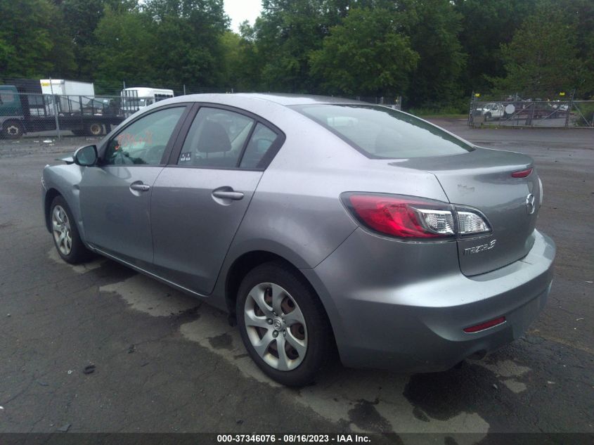 2013 MAZDA MAZDA3 I SPORT - JM1BL1UP4D1737831