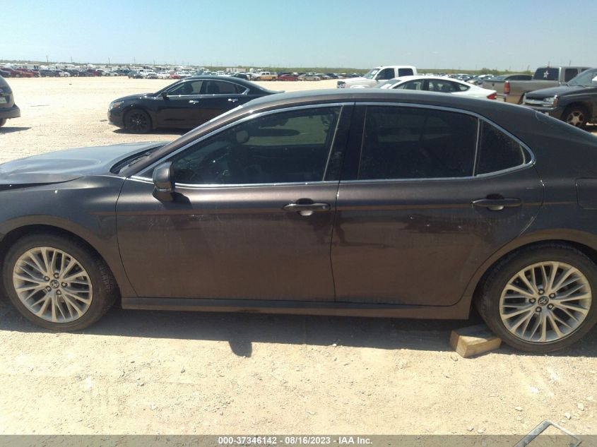 2018 TOYOTA CAMRY XLE - 4T1B11HK0JU520450