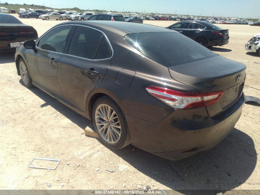 2018 TOYOTA CAMRY XLE - 4T1B11HK0JU520450