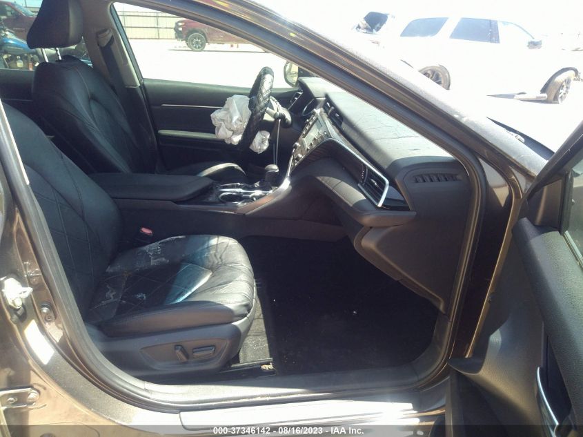 2018 TOYOTA CAMRY XLE - 4T1B11HK0JU520450
