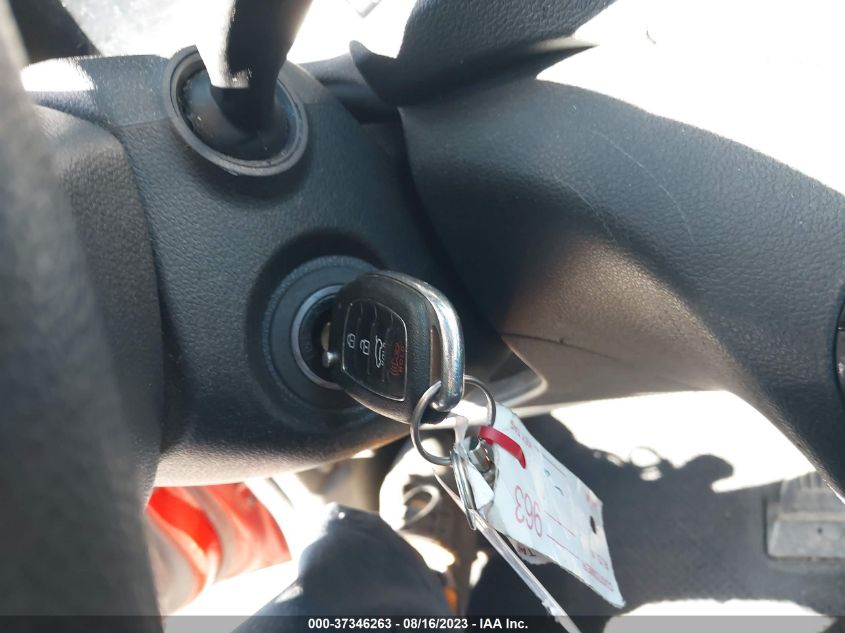 2017 HYUNDAI TUCSON LIMITED/SPORT AND ECO/SE - KM8J3CA23HU392811