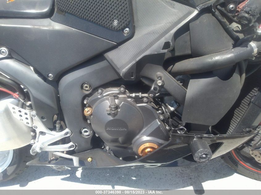 2014 HONDA CBR600 RR - JH2PC4004EK700037