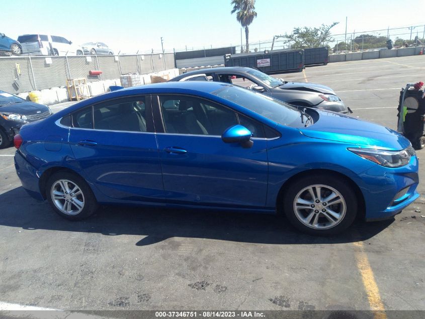 2018 CHEVROLET CRUZE LT - 1G1BE5SM9J7245890
