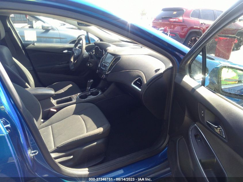2018 CHEVROLET CRUZE LT - 1G1BE5SM9J7245890