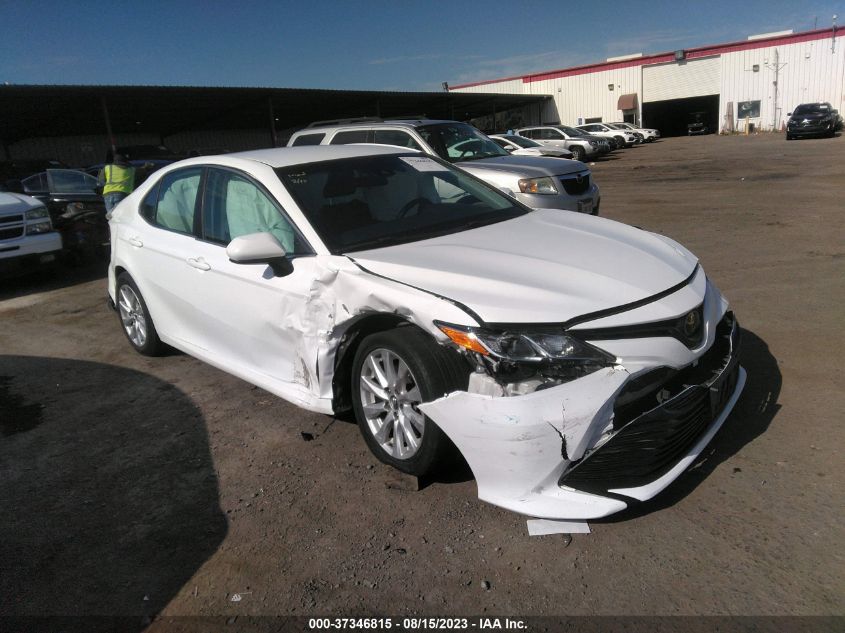 2018 TOYOTA CAMRY LE/SE/XLE/L - 4T1B11HKXJU583409
