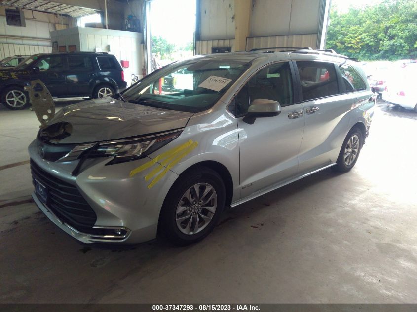 2021 TOYOTA SIENNA XLE - 5TDYSKFC6MS033825