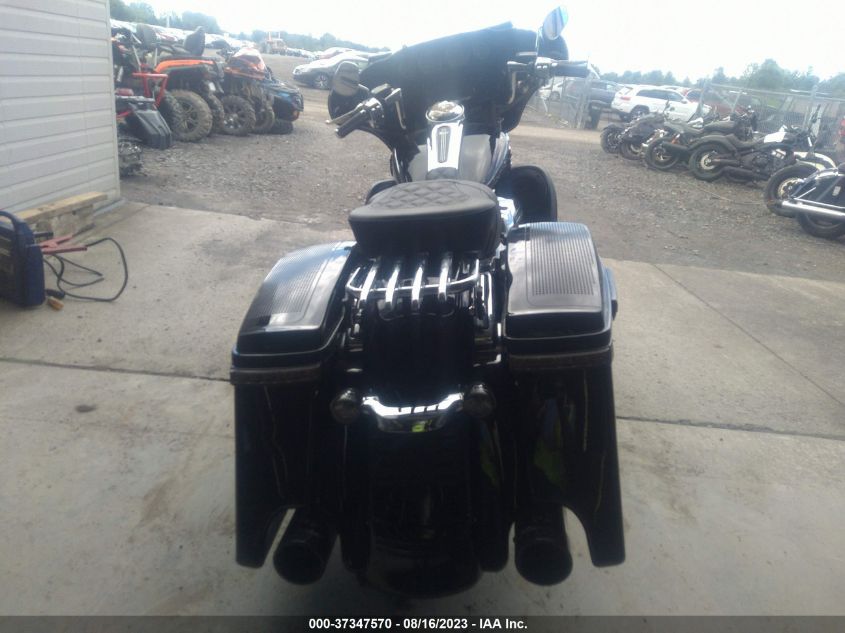 2017 HARLEY-DAVIDSON FLHXS STREET GLIDE SPECIAL - 1HD1KRC16HB613472