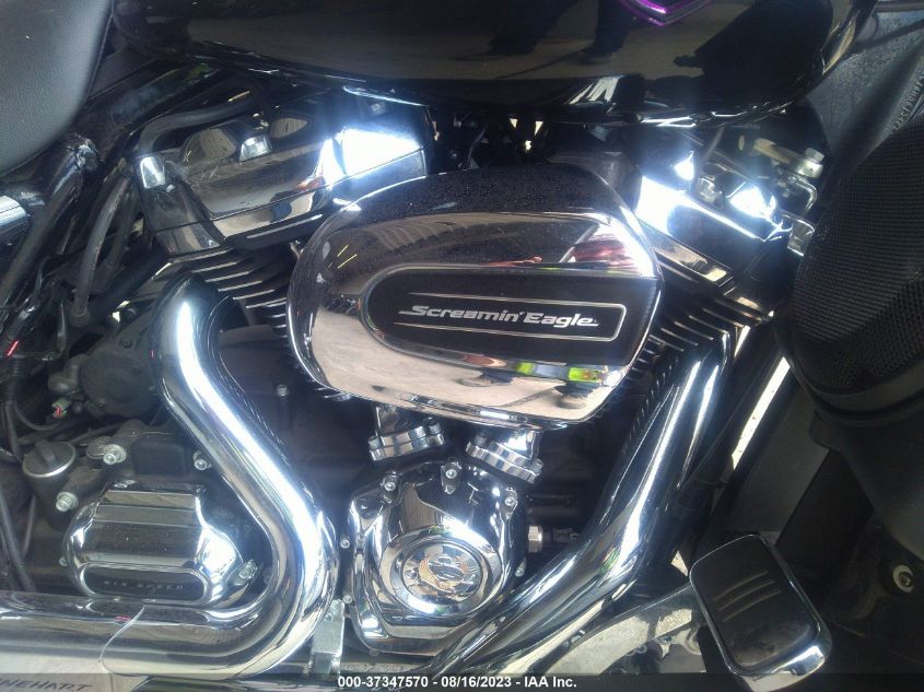 2017 HARLEY-DAVIDSON FLHXS STREET GLIDE SPECIAL - 1HD1KRC16HB613472