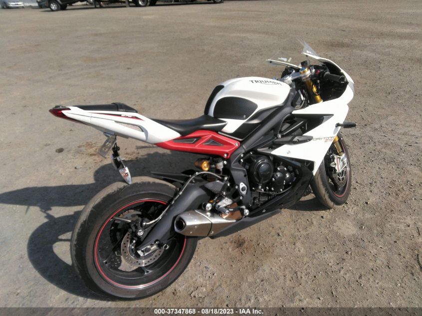 2015 TRIUMPH MOTORCYCLE DAYTONA 675R ABS - SMTA02YK0FJ677513