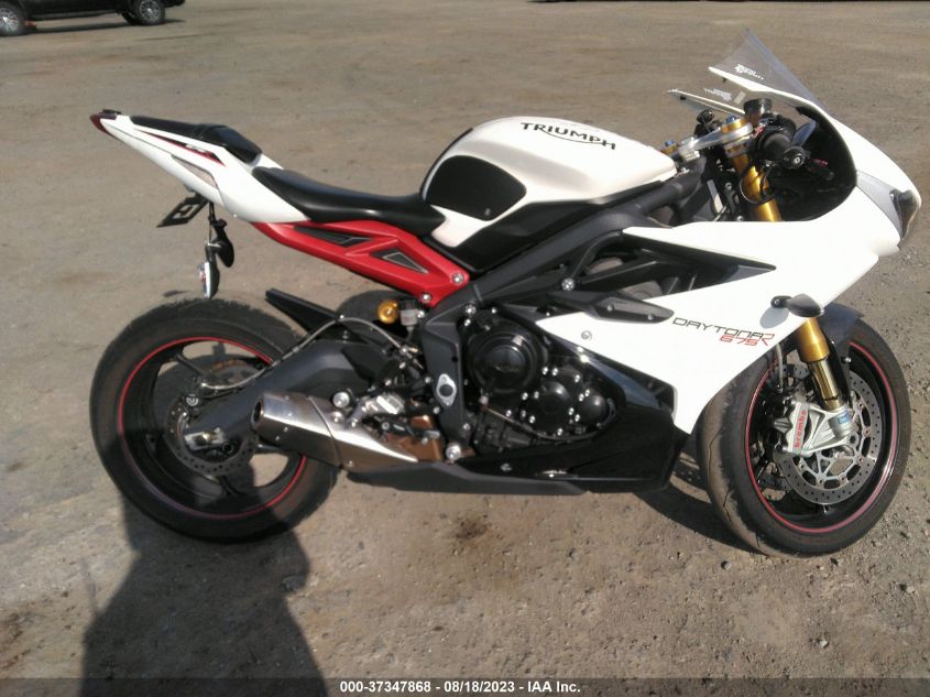 2015 TRIUMPH MOTORCYCLE DAYTONA 675R ABS - SMTA02YK0FJ677513