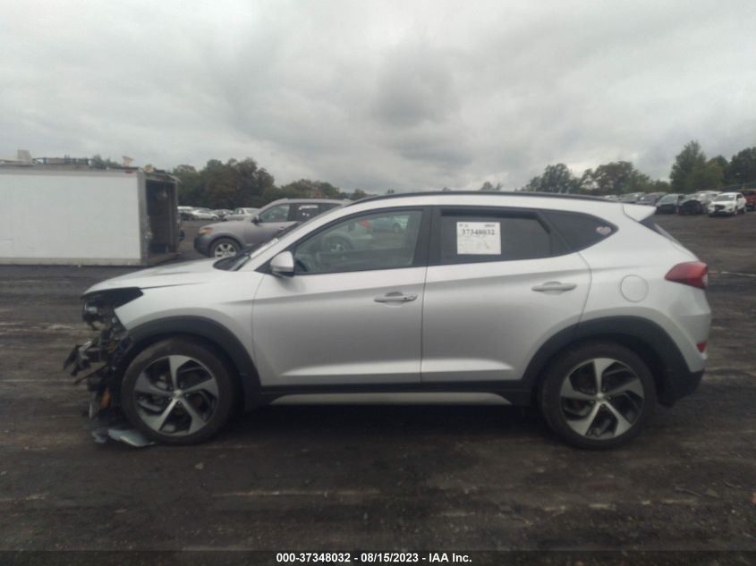 2017 HYUNDAI TUCSON VALUE - KM8J3CA26HU576592