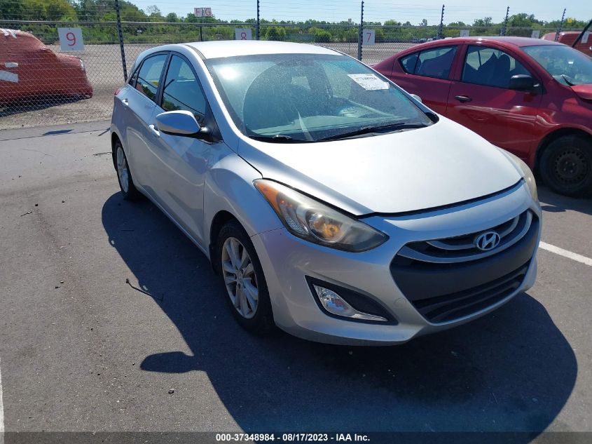 Lot #2539240635 2014 HYUNDAI ELANTRA GT salvage car