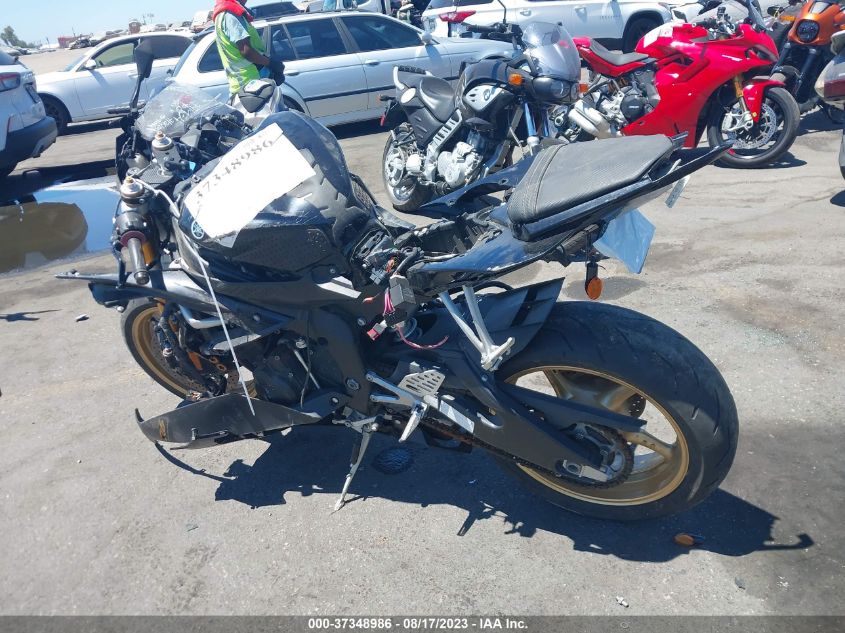 2009 YAMAHA YZFR6 C JYARJ16Y49A003235