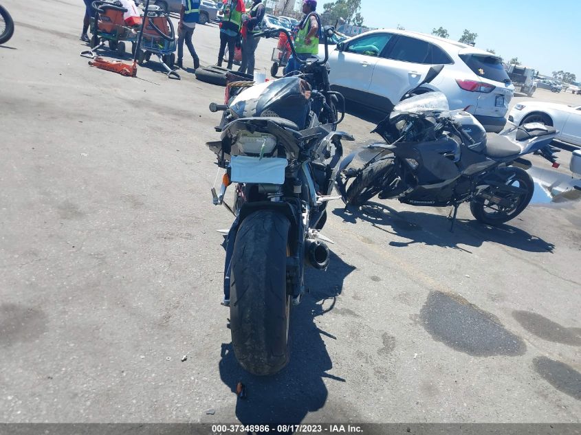 2009 YAMAHA YZFR6 C JYARJ16Y49A003235