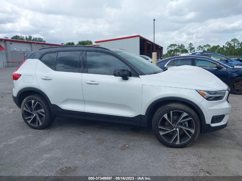 2022 VOLVO XC40 R-DESIGN YV4162UM4N2730711