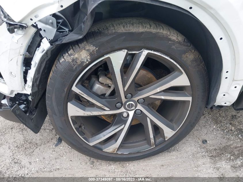 2022 VOLVO XC40 R-DESIGN YV4162UM4N2730711