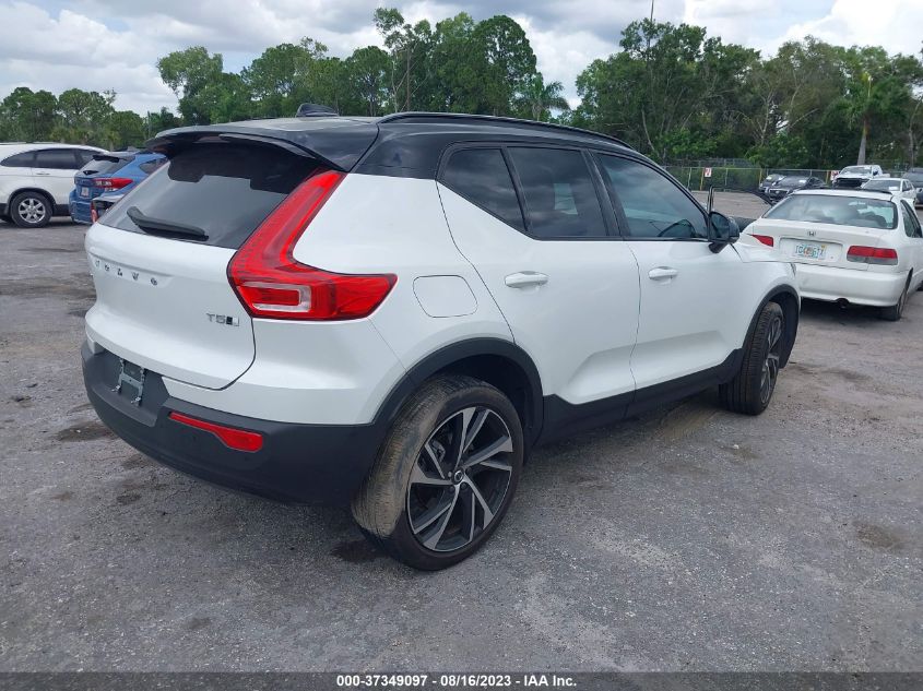 2022 VOLVO XC40 R-DESIGN YV4162UM4N2730711