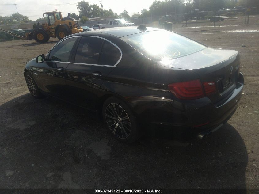 2013 BMW 5 SERIES 528I XDRIVE - WBAXH5C59DDW16383