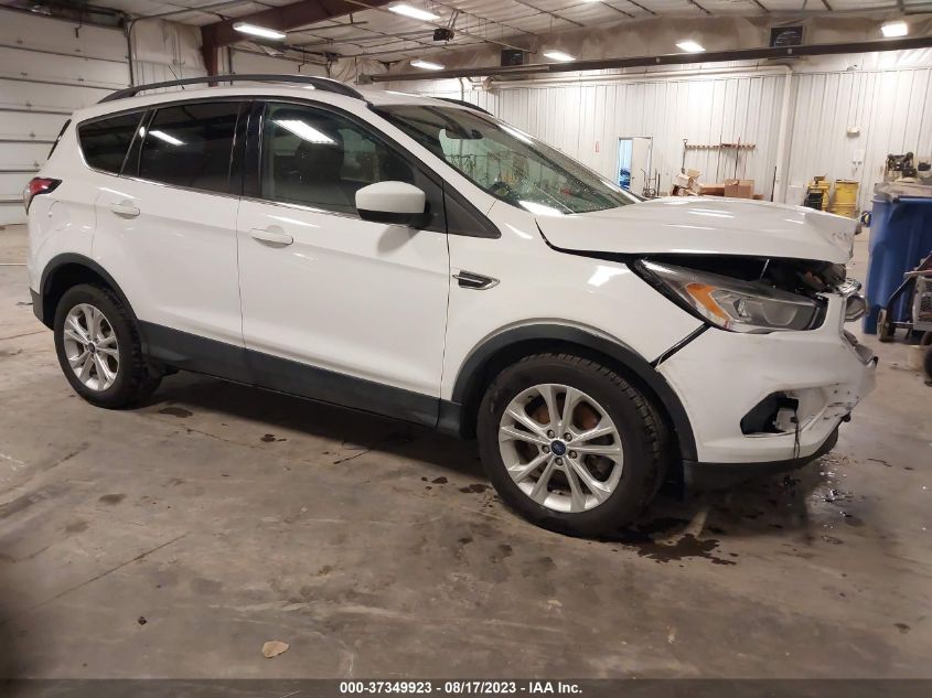 2017 FORD ESCAPE SE - 1FMCU9GD6HUC48560