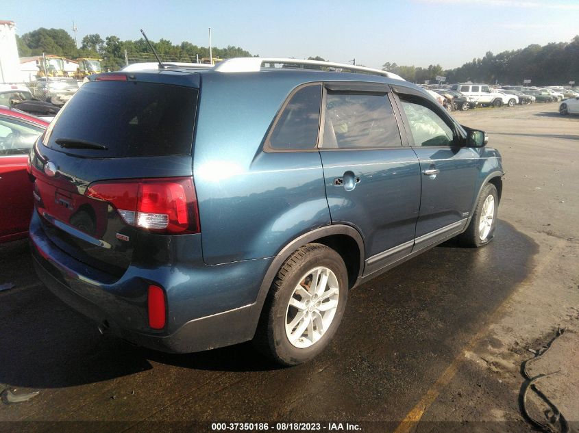 2014 KIA SORENTO LX - 5XYKTCA66EG543861