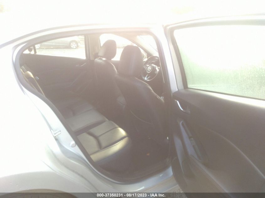 2018 MAZDA MAZDA3 4-DOOR TOURING - 3MZBN1V37JM207855