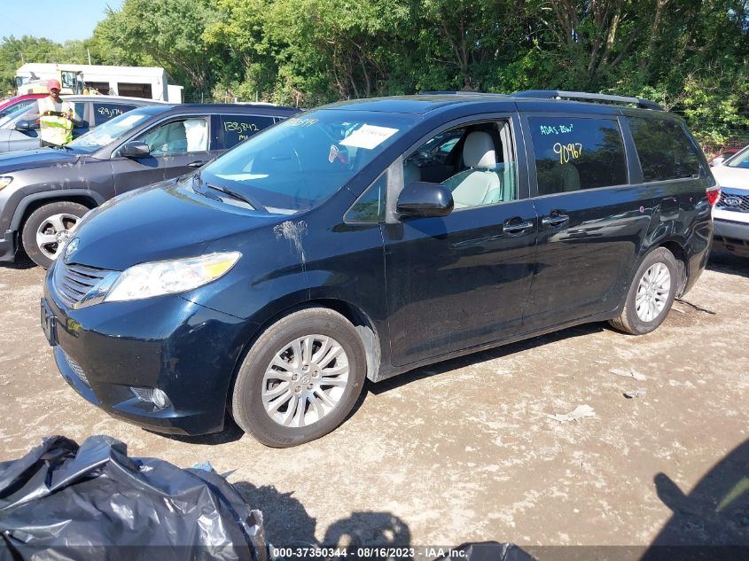 5TDYK3DC6GS694669 2016 TOYOTA SIENNA, photo no. 2