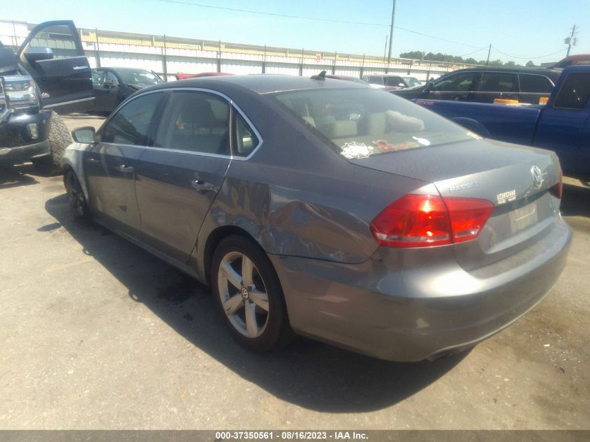 2013 VOLKSWAGEN PASSAT SE - 1VWBP7A3XDC042280