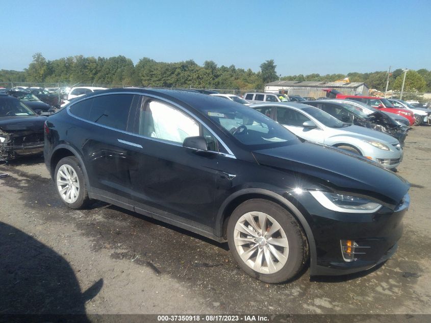 5YJXCBE26LF219434 TESLA MODEL X LONG RANGE 2020