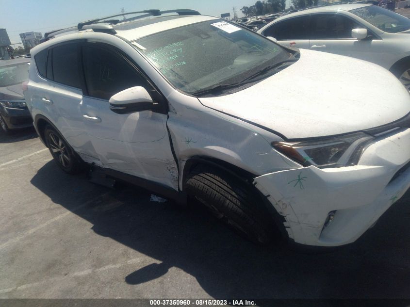 2017 TOYOTA RAV4 XLE - JTMWFREV7HJ125813