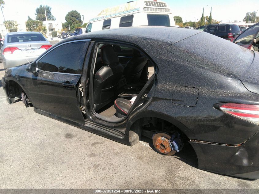 2018 TOYOTA CAMRY HYBRID - 4T1B21HK3JU506801