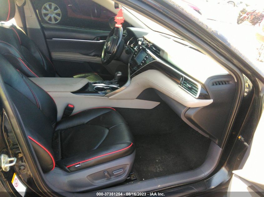 2018 TOYOTA CAMRY HYBRID - 4T1B21HK3JU506801