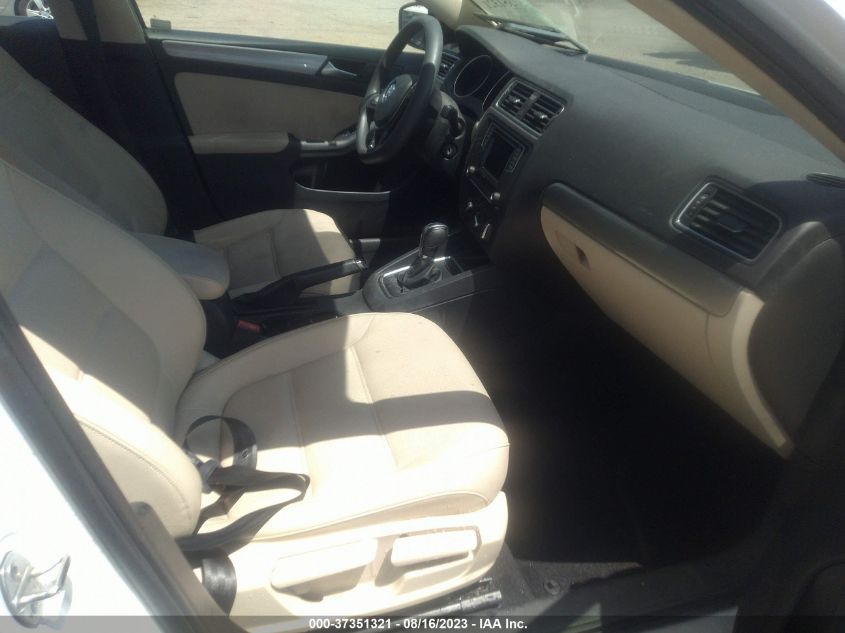 2018 VOLKSWAGEN JETTA 1.4T - 3VWDB7AJ1JM223848