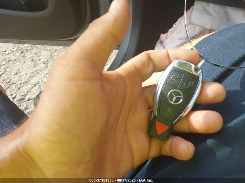 2016 MERCEDES-BENZ C-CLASS C 300 - 55SWF4KB5GU141087