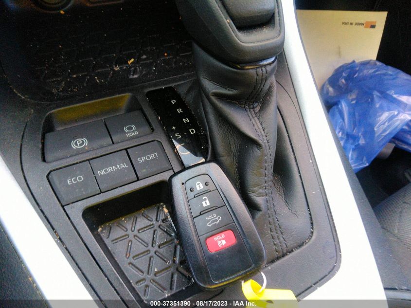 2021 TOYOTA RAV4 XLE - 2T3W1RFV3MC133188