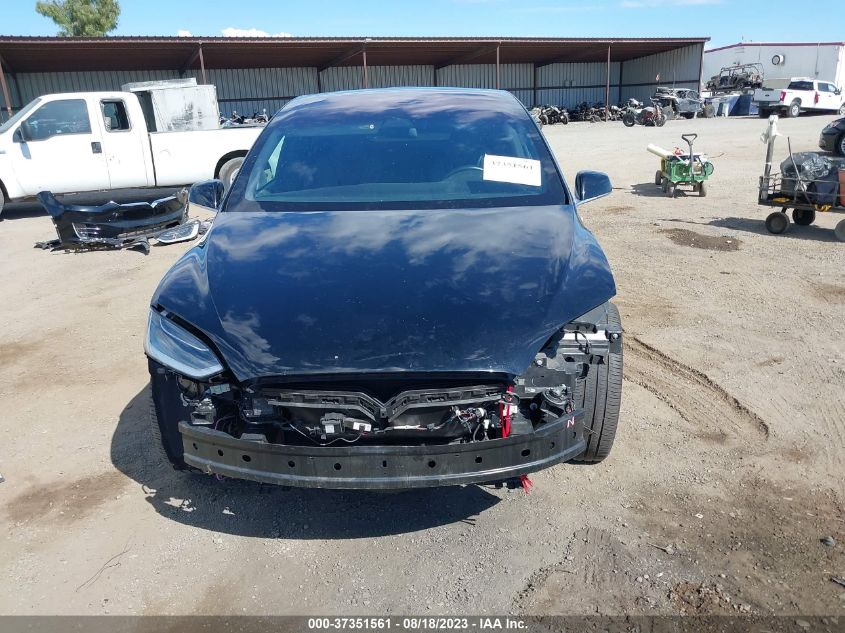2018 TESLA MODEL X 75D/100D/P100D - 5YJXCBE26JF142271