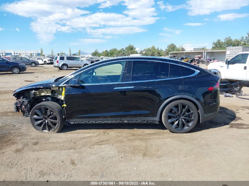 2018 TESLA MODEL X 75D/100D/P100D - 5YJXCBE26JF142271