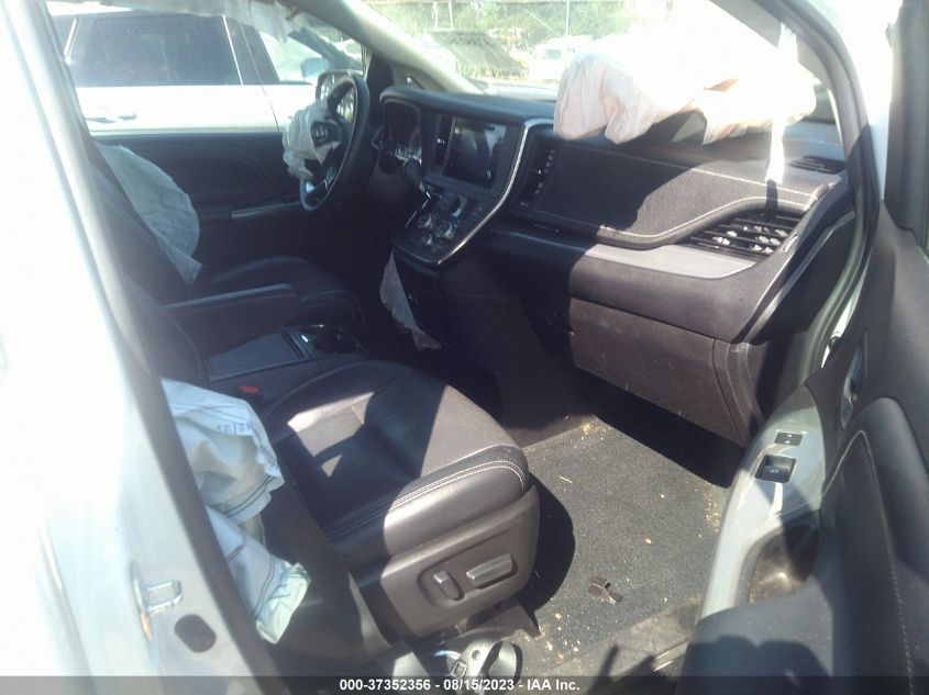 2017 TOYOTA SIENNA SE - 5TDXZ3DC2HS800995